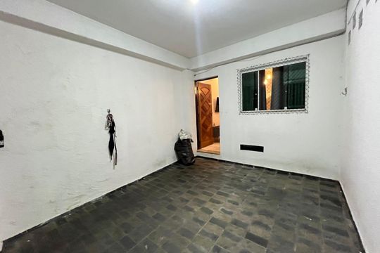 Garagem de casa à venda com 2 quartos, 100m² em Jardim Santa Mena, Guarulhos