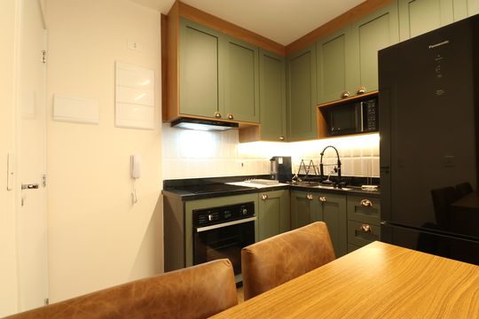 Cozinha de apartamento à venda com 1 quarto, 36m² em Vila Anglo Brasileira, São Paulo