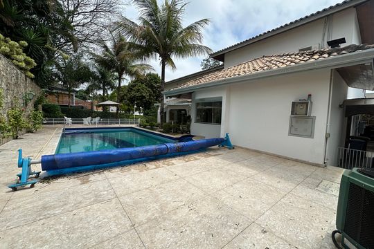 Quintal de casa à venda com 4 quartos, 700m² em Alphaville Residencial Dois, Barueri
