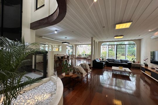 Casa à venda com 4 quartos, 700m² em Alphaville Residencial Dois, Barueri
