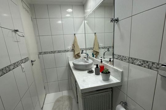 Banheiro de apartamento para alugar com 2 quartos, 70m² em Cidade Monções, São Paulo