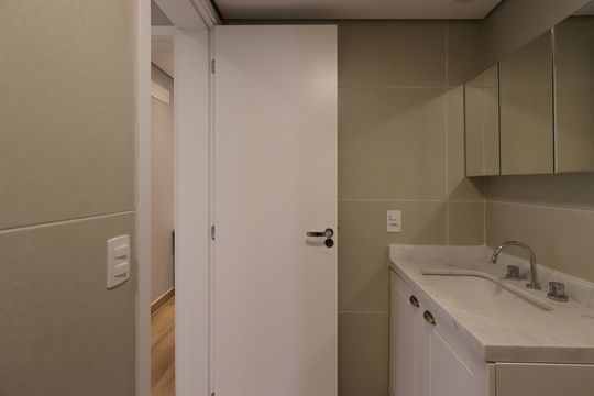 Banheiro Social de apartamento à venda com 2 quartos, 87m² em Jardim Bela Vista, Santo André