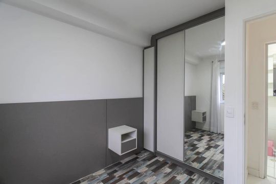 Quarto 1 de apartamento para alugar com 2 quartos, 40m² em Sítio da Figueira, São Paulo