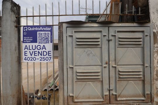 Placa de casa para alugar com 2 quartos, 100m² em Harmonia, Canoas
