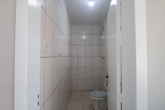 Banheiro de casa para alugar com 2 quartos, 100m² em Harmonia, Canoas