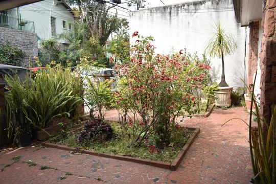 Garagem de casa à venda com 3 quartos, 224m² em Mirandópolis, São Paulo