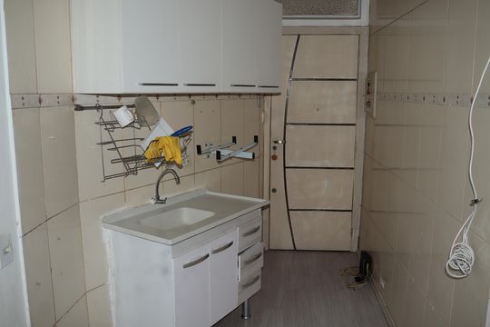 Cozinha de kitnet/studio para alugar com 1 quarto, 37m² em República, São Paulo