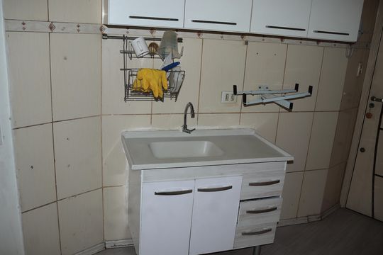 Cozinha de kitnet/studio para alugar com 1 quarto, 37m² em República, São Paulo