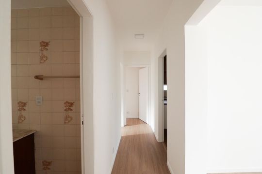 Corredor de apartamento à venda com 3 quartos, 87m² em Santana, São Paulo