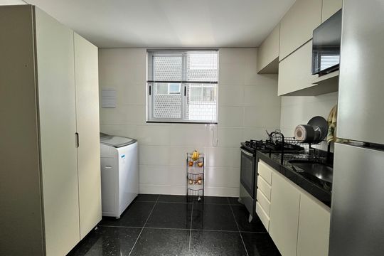 Cozinha de apartamento à venda com 2 quartos, 60m² em Salgado Filho, Belo Horizonte