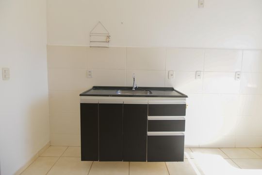 Cozinha de apartamento para alugar com 2 quartos, 43m² em Valentina Figueiredo, Ribeirão Preto