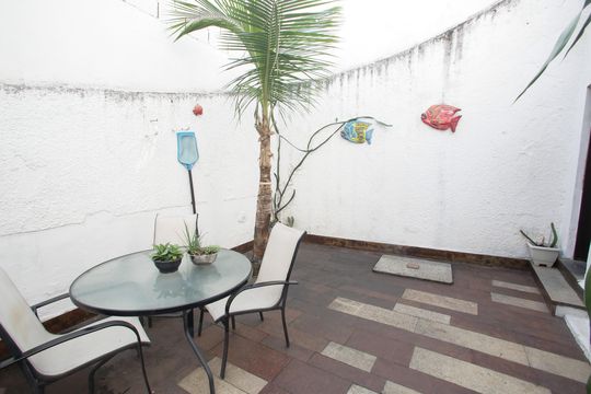 Quintal de casa à venda com 5 quartos, 195m² em Curicica, Rio de Janeiro