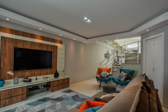 Sala de casa à venda com 3 quartos, 161m² em Vila Scarpelli, Santo André