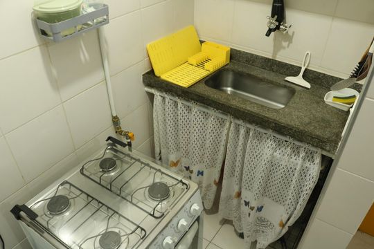 Cozinha de kitnet/studio para alugar com 1 quarto, 24m² em Água Branca, São Paulo