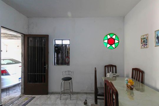 Sala de casa à venda com 5 quartos, 120m² em Vila Antonieta, São Paulo