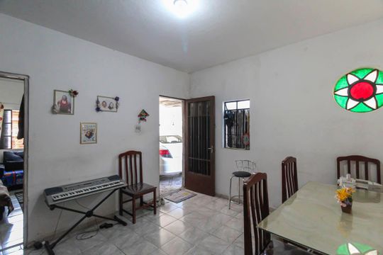 Sala de casa à venda com 5 quartos, 120m² em Vila Antonieta, São Paulo