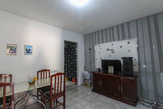 Casa à venda com 5 quartos, 120m² em Vila Antonieta, São Paulo