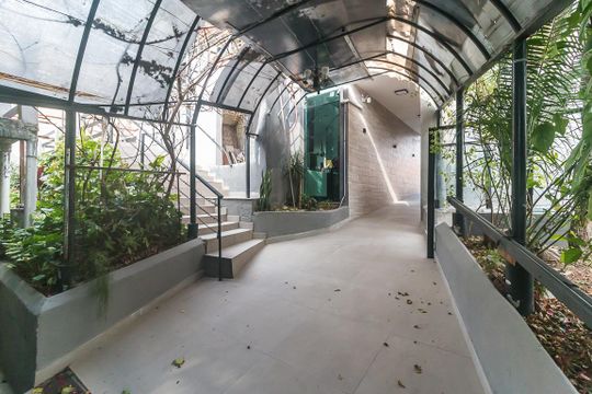Entrada de kitnet/studio para alugar com 2 quartos, 40m² em Vila Martins, Mogi das Cruzes