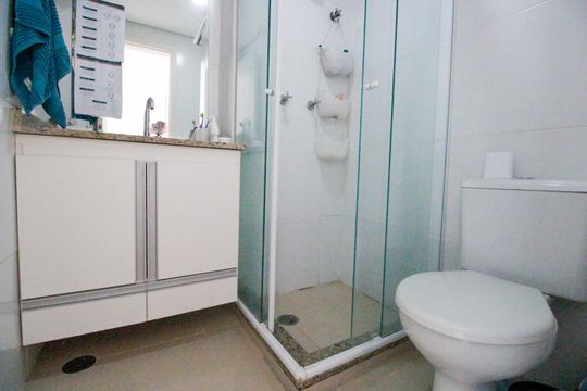 Banheiro de apartamento para alugar com 1 quarto, 40m² em Panamby, São Paulo