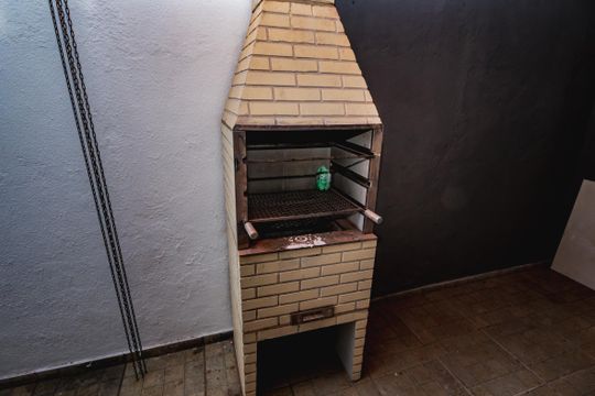 Churrasqueira de casa à venda com 3 quartos, 76m² em Santa Amelia, Belo Horizonte