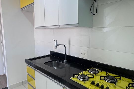 Cozinha de apartamento para alugar com 3 quartos, 77m² em Vila Satúrnia, Campinas