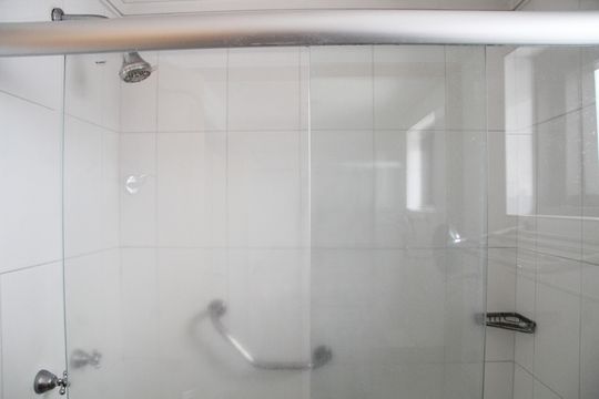Banheiro de apartamento para alugar com 1 quarto, 32m² em Centro, Guarulhos