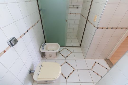 Banheiro da Suíte de apartamento à venda com 3 quartos, 156m² em Cambuí, Campinas