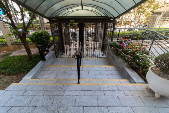 Área comum de apartamento à venda com 3 quartos, 156m² em Cambuí, Campinas