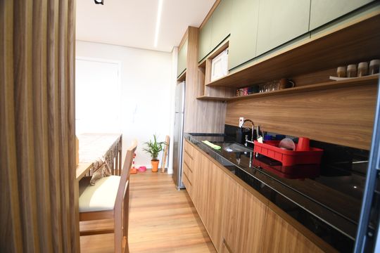 Cozinha de apartamento à venda com 2 quartos, 58m² em Nova Campinas, Campinas