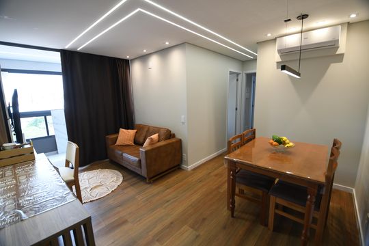 Sala de apartamento à venda com 2 quartos, 58m² em Nova Campinas, Campinas
