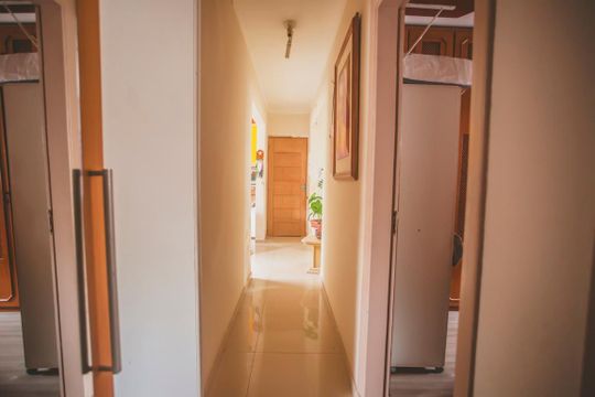 Corredor  de apartamento à venda com 2 quartos, 80m² em Bosque da Saúde, São Paulo