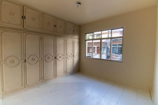 Quarto 1 de casa à venda com 2 quartos, 100m² em Santa Rosa, Niterói