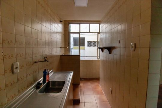 Cozinha e Área de Serviço de casa à venda com 2 quartos, 100m² em Santa Rosa, Niterói