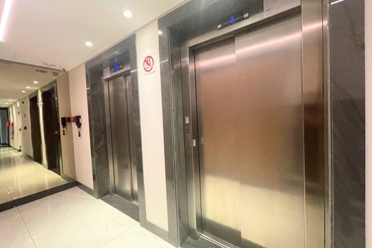 Elevador de apartamento à venda com 3 quartos, 220m² em Funcionários, Belo Horizonte
