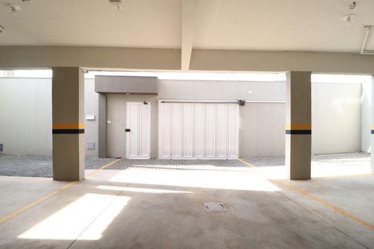 Garagem de apartamento para alugar com 2 quartos, 56m² em Santa Mônica, Uberlândia