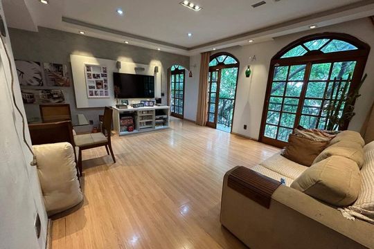 Apartamento à venda com 2 quartos, 114m² em Grajaú, Rio de Janeiro