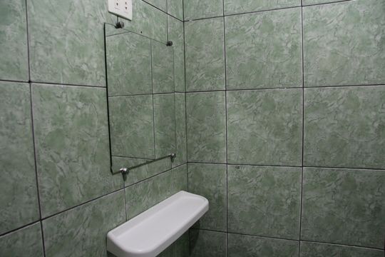 Banheiro da Suíte de casa para alugar com 1 quarto, 44m² em Jardim Rosana, Guarulhos
