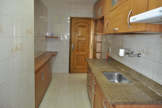 Cozinha de apartamento para alugar com 2 quartos, 85m² em Todos Os Santos, Rio de Janeiro