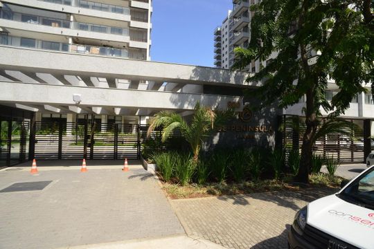 Fachada de apartamento para alugar com 2 quartos, 74m² em Barra da Tijuca, Rio de Janeiro