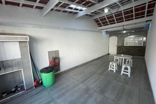 Garagem de casa à venda com 2 quartos, 148m² em Jardim Santa Clara, Guarulhos
