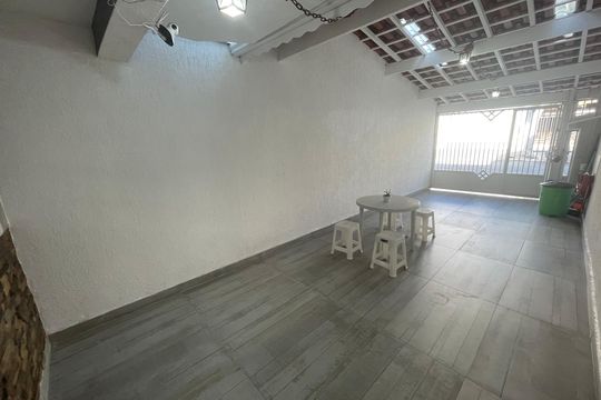Garagem de casa à venda com 2 quartos, 148m² em Jardim Santa Clara, Guarulhos