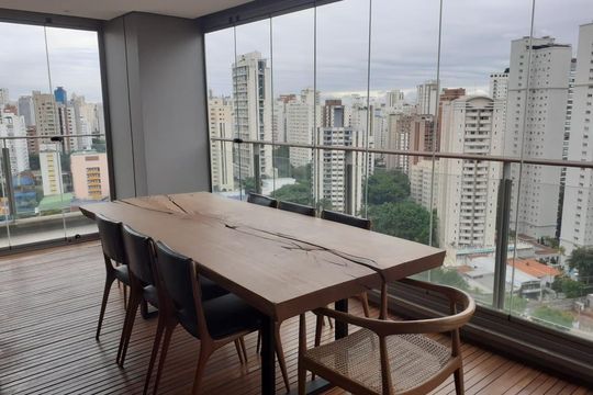 Apartamento para alugar com 2 quartos, 180m² em Vila Nova Conceição, São Paulo