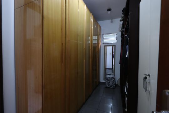 Closet da Suíte 2 de casa à venda com 3 quartos, 240m² em Vila Graciosa, São Paulo