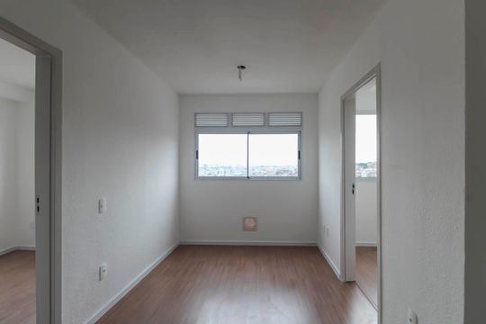 Sala/Cozinha de apartamento à venda com 2 quartos, 36m² em Fazenda da Juta, São Paulo