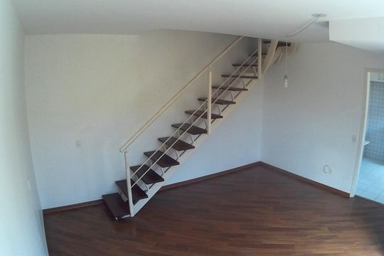 Sala de casa de condomínio à venda com 2 quartos, 109m² em Vila Anglo Brasileira, São Paulo