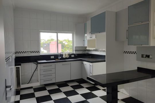 Cozinha de casa à venda com 3 quartos, 250m² em Vila Santa Teresa, Santo André