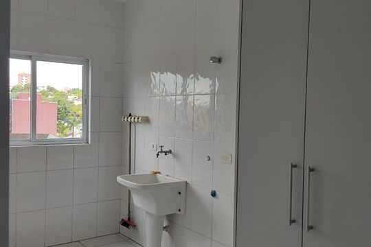 Lavanderia de casa à venda com 3 quartos, 250m² em Vila Santa Teresa, Santo André