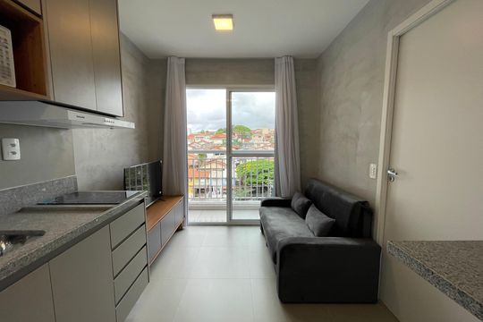 Cozinha de apartamento para alugar com 1 quarto, 25m² em Vila Butantã, São Paulo