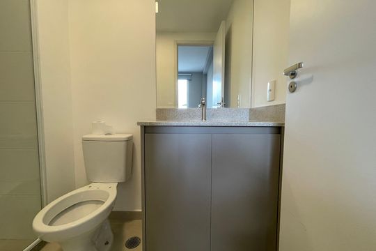 Banheiro de apartamento para alugar com 1 quarto, 25m² em Vila Butantã, São Paulo