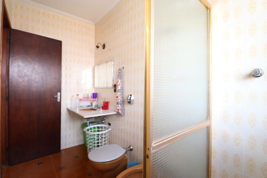 Banheiro da Suíte 3 de casa à venda com 4 quartos, 1500m² em Lapa, São Paulo